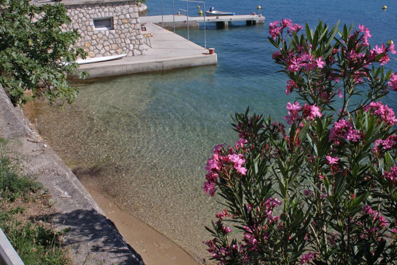 Apartments And Rooms By The Sea Supetarska Draga - Gornja, Rab - 11579 Eksteriør billede