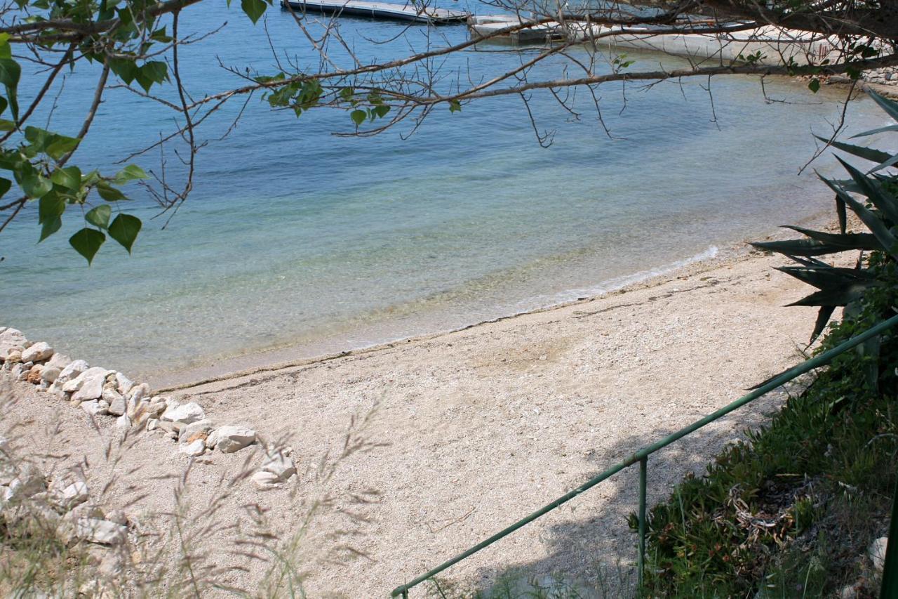Apartments And Rooms By The Sea Supetarska Draga - Gornja, Rab - 11579 Eksteriør billede