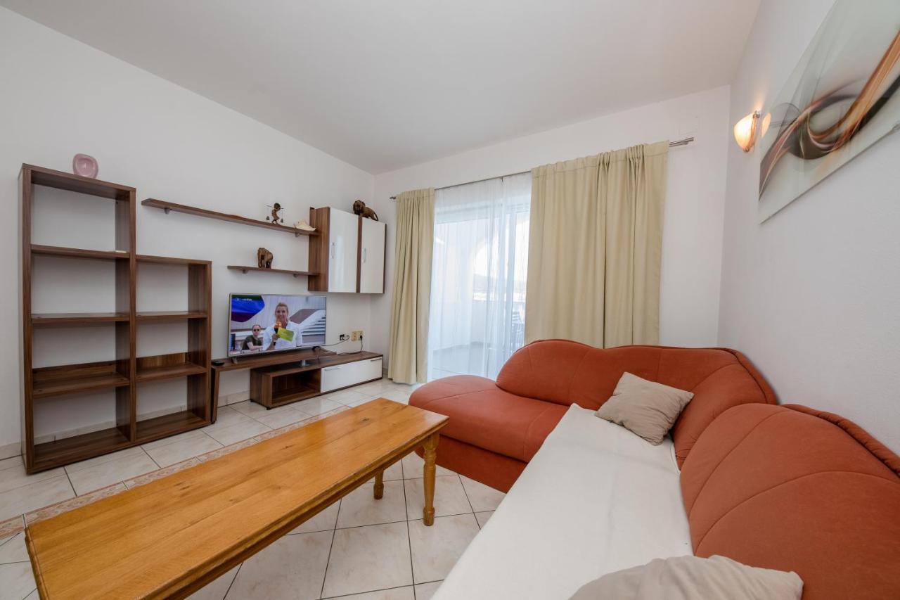Apartments And Rooms By The Sea Supetarska Draga - Gornja, Rab - 11579 Eksteriør billede
