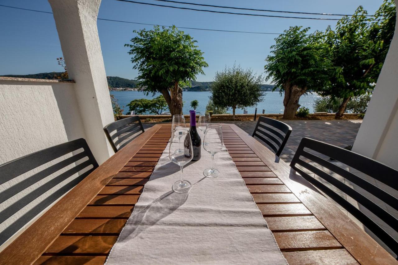 Apartments And Rooms By The Sea Supetarska Draga - Gornja, Rab - 11579 Eksteriør billede