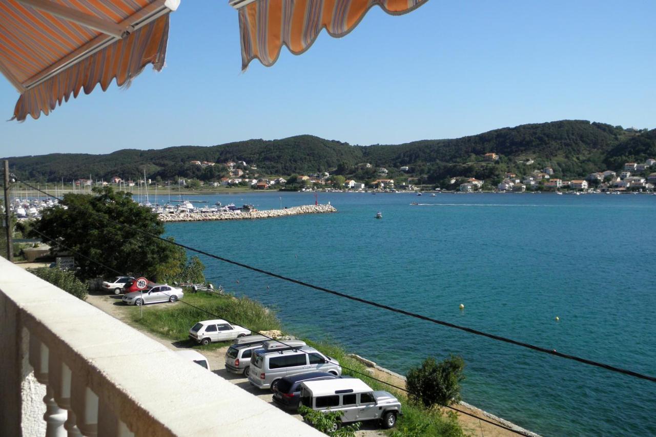 Apartments And Rooms By The Sea Supetarska Draga - Gornja, Rab - 11579 Eksteriør billede